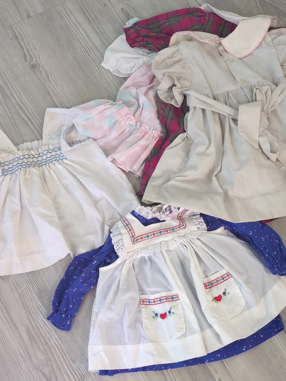 Additional Pictures Of The Vintage Dress Set Baby Smocked Pinafore